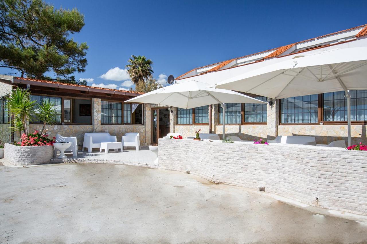 ויאסטה Albergo Labotte מראה חיצוני תמונה